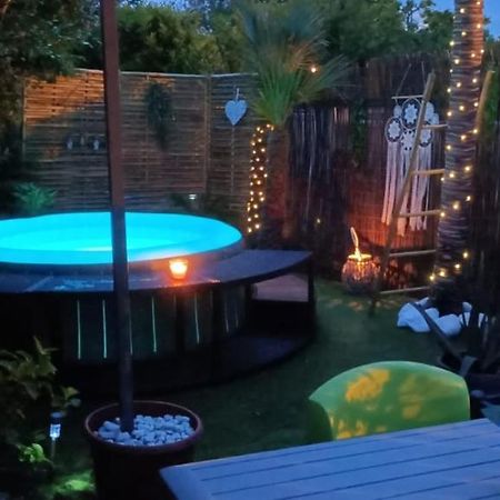 Studio Zure Ondoan - Spa Et Piscine Chauffee Tarnos Exteriör bild